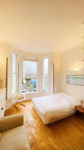 Artist Home In Notting Hill London